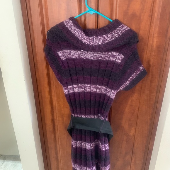 ALLISON BRITTNEY PURPLE & WHITE LONG SLEEVE SWEATER WITH ADJUSTABLE BLACK BELT - Picture 4 of 7